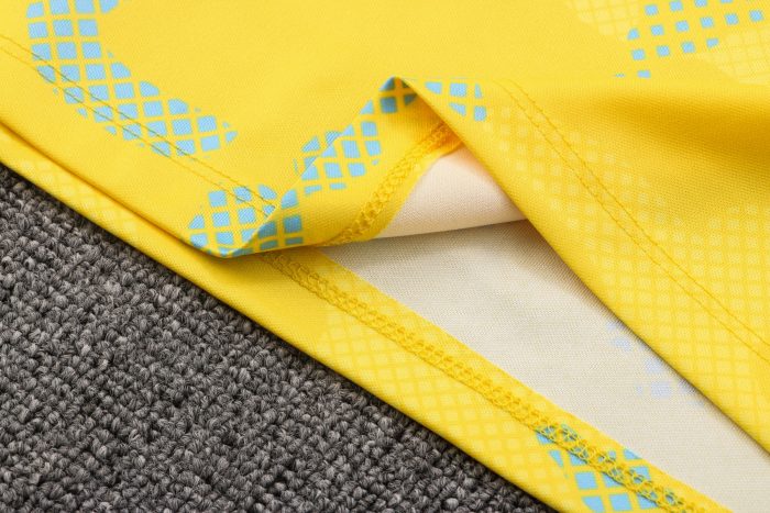 Chelsea 22/23 Yellow Short Sleeve Suit with 5-Inch Shorts - 图片 4