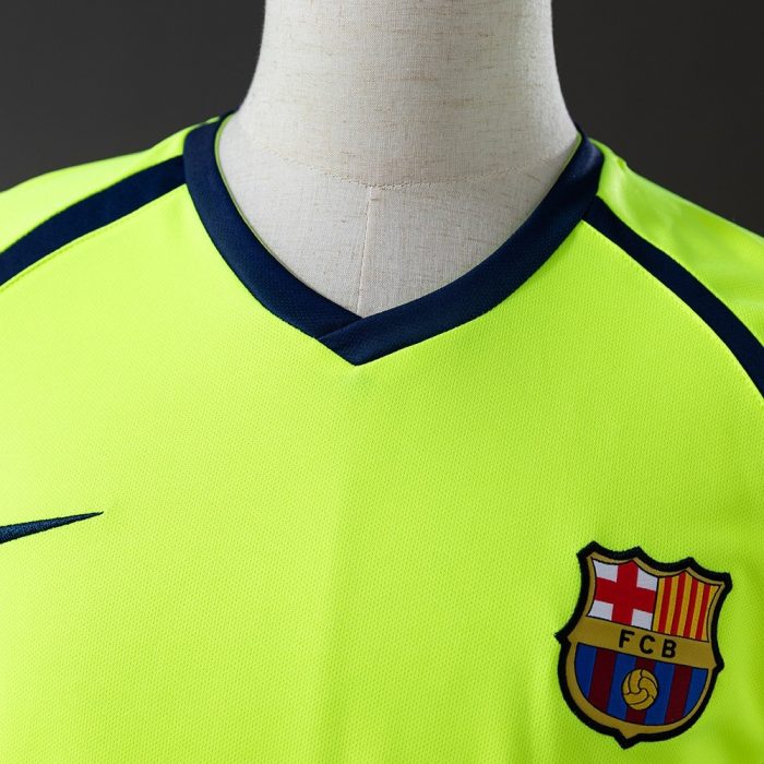 Barcelona 2005-2006 Away Retro Jersey - 图片 4