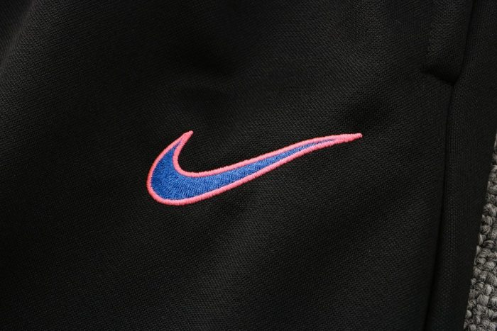 Barcelona 21/22 Long Zip Jacket Black (Colorful Badge) - 图片 4