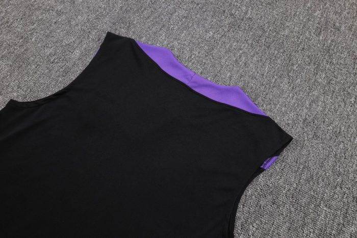 Barcelona Vest Black with Purple Team Badge - 图片 5