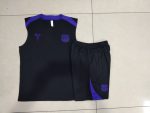 Barcelona Vest Black with Purple Team Badge - 图片 9