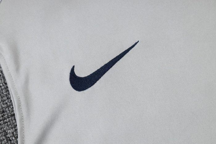 Tottenham Hotspur Light Gray Vest - 图片 4