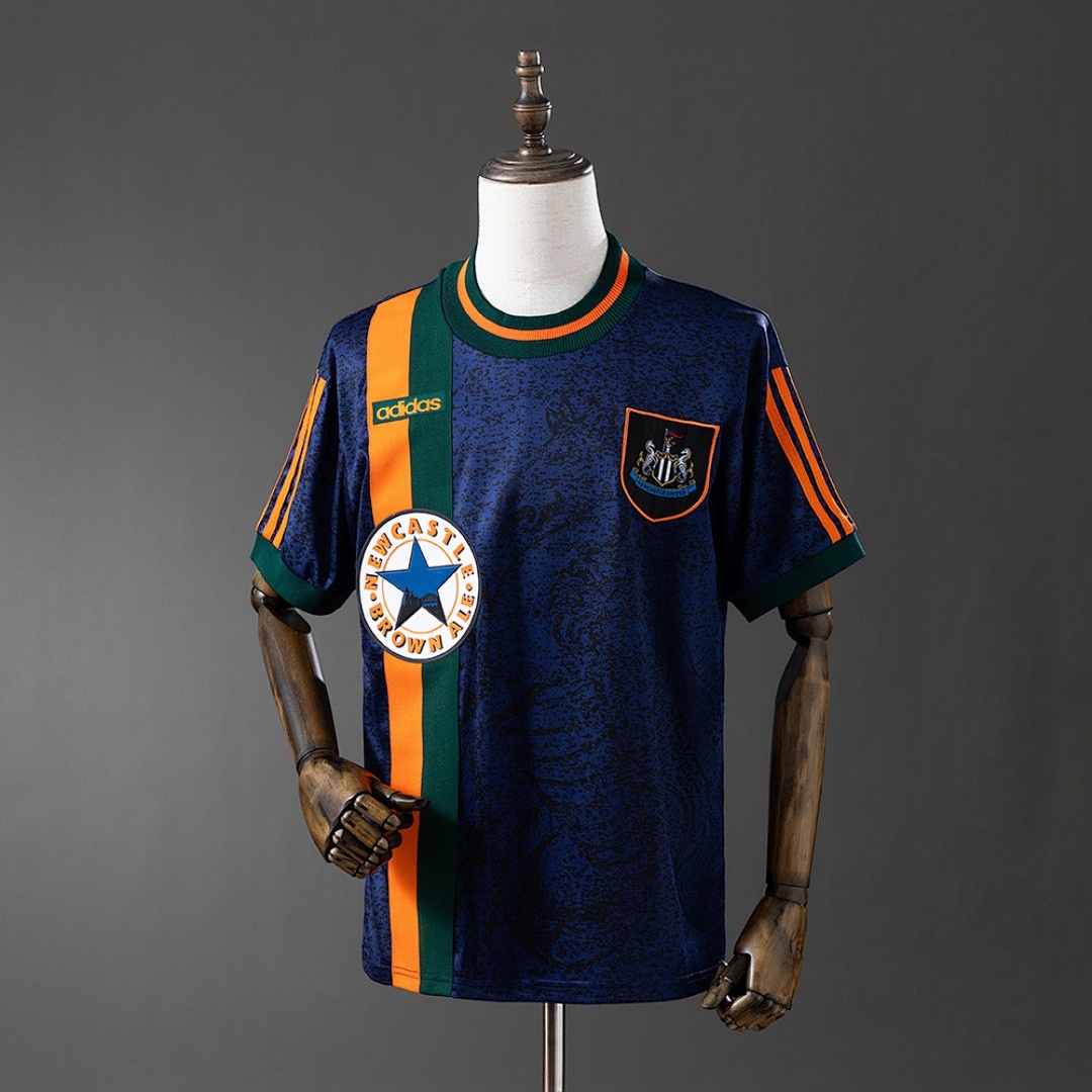 Newcastle United 1997/98 Away Retro Shirt