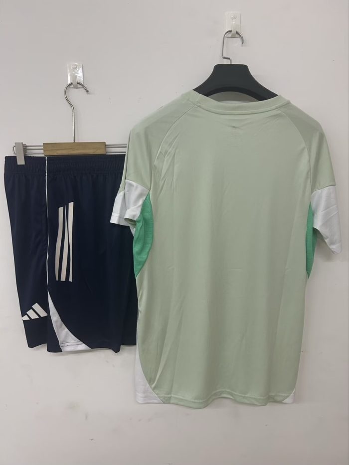 Aston Villa 25/26 Training Jersey Light Green - 图片 3