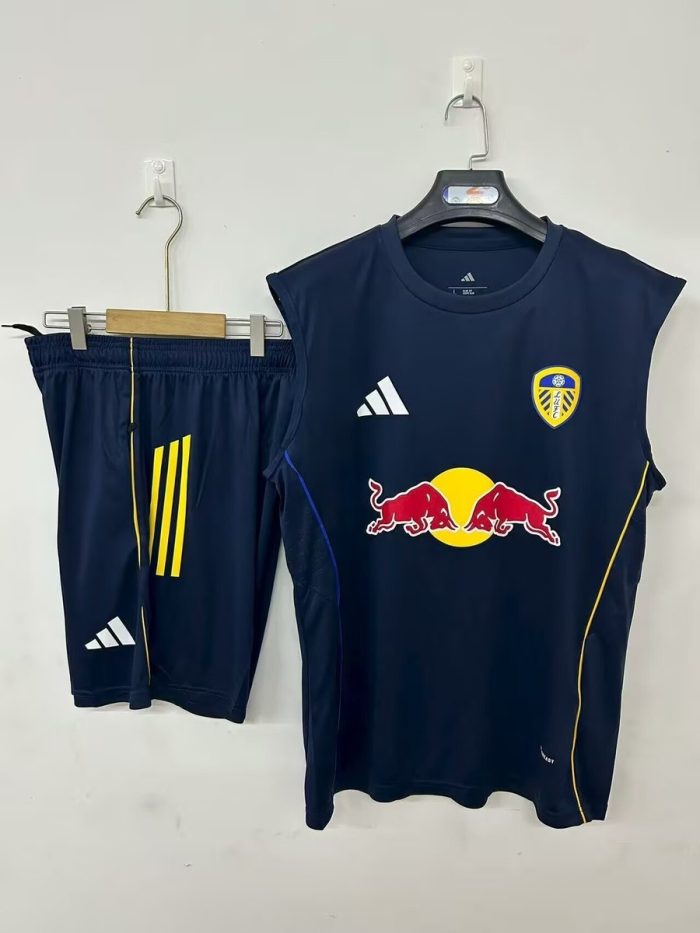Leeds United 25/26 Training Jersey Royal Blue - 图片 3