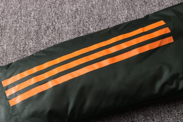 2021 Man Utd Military Green Cotton Jacket - 图片 7