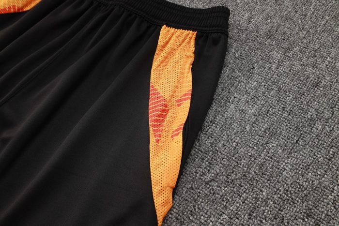 Manchester United 24-25 Black Red Splatter Short Sleeve Training Set - 图片 4