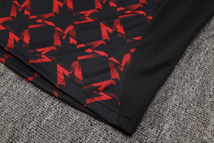 Manchester United 24/25 Half-Zip Jacket Black Red Spray - 图片 4