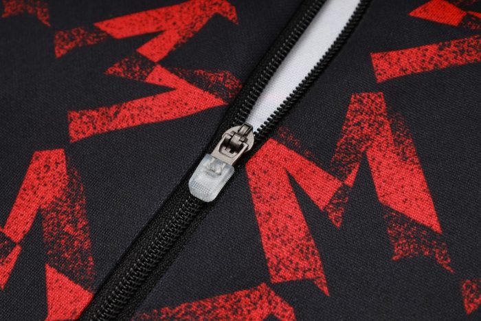 Manchester United 24/25 Half-Zip Jacket Black Red Spray - 图片 5