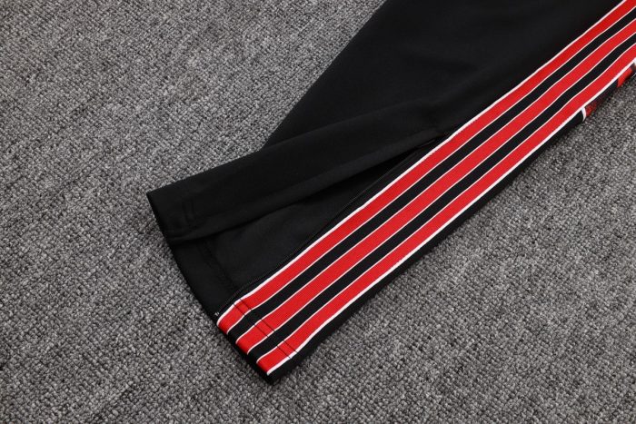 Manchester United 25/26 Long Zipper Jacket Black with Red Spray - 图片 3