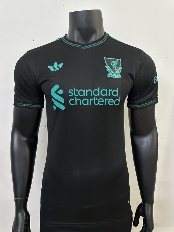 Liverpool FC 25-26 Player Version Black Green Label - 图片 2