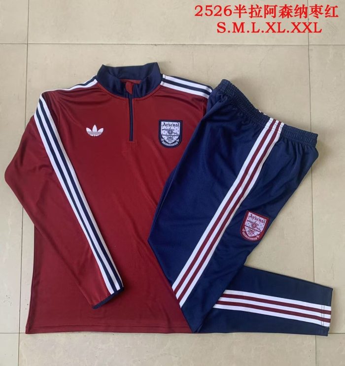 Arsenal Half-Zip Jacket in Maroon with Navy Collar - 图片 9