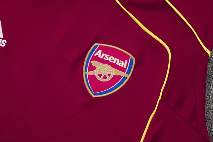 Arsenal Maroon Retro Vest (Yellow Trim) - 图片 6