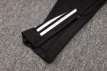 Arsenal 24/25 Half-Zip Jacket Black with Red and Green Sleeve Details - 图片 3