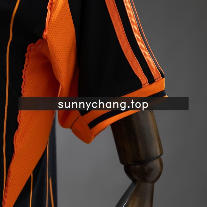 Real Madrid 25/26 Baseball Jersey - Black and Orange Striped - 图片 3
