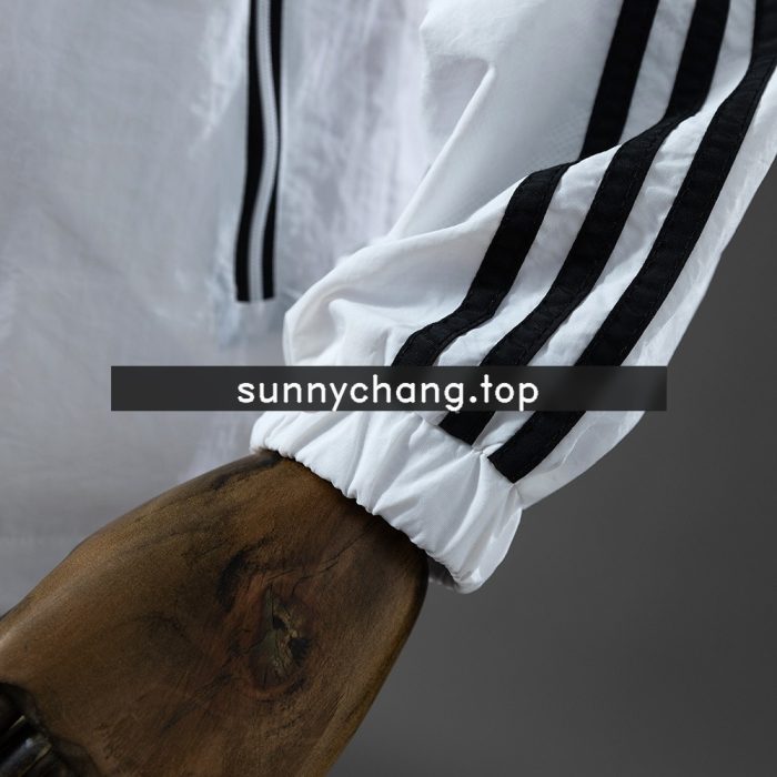 Real Madrid 25/26 Windbreaker - 图片 3