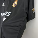 Real Madrid 2002/2003 Away Retro Shirt - 图片 3