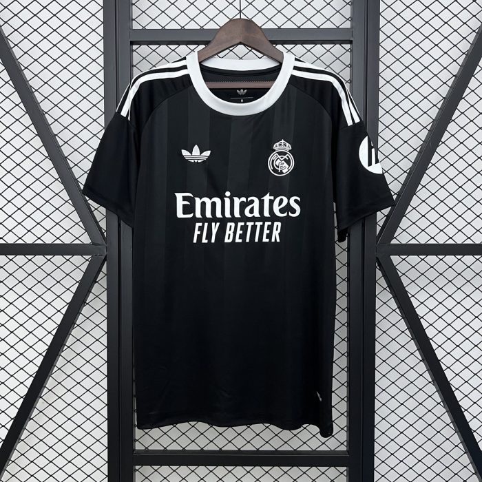 Real Madrid 25/26 Special Edition - 图片 3