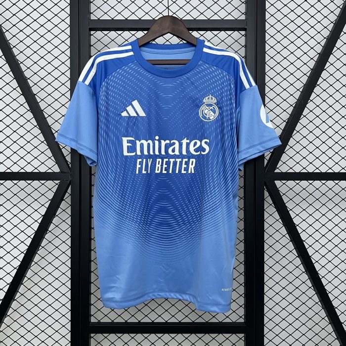 Real Madrid 25/26 Special Edition - 图片 3