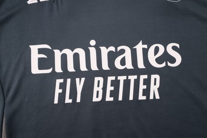 Real Madrid 24-25 Vest Grey - 图片 5