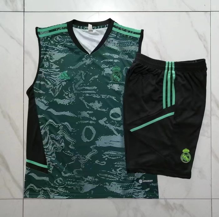Real Madrid 23/24 Green Vest - 图片 9