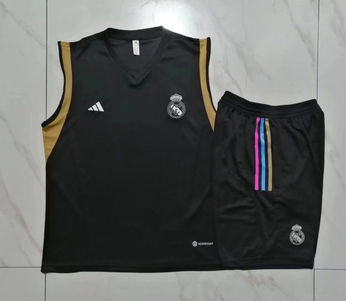 Real Madrid 23/24 Black Vest - 图片 9