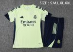 Real Madrid Light Green Short Sleeve Training Suit - 图片 2