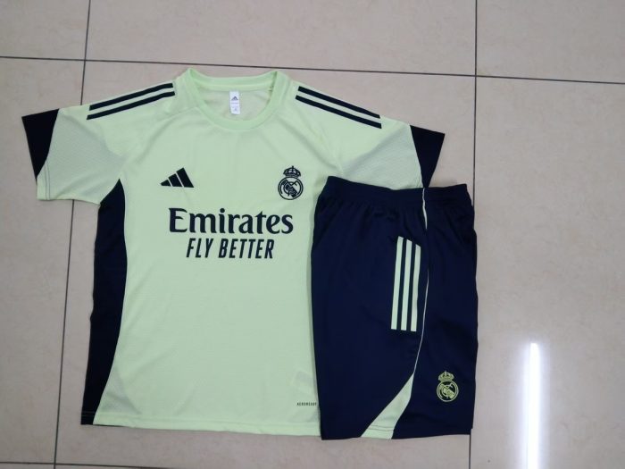 Real Madrid Light Green Short Sleeve Training Suit - 图片 9