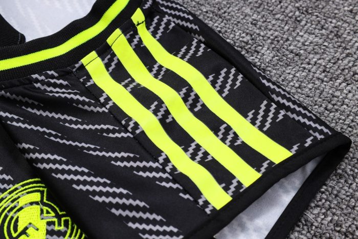 Real Madrid 23/24 Black Full Body Spray Ink Vest - 图片 8