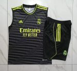 Real Madrid 23/24 Black Full Body Spray Ink Vest - 图片 9