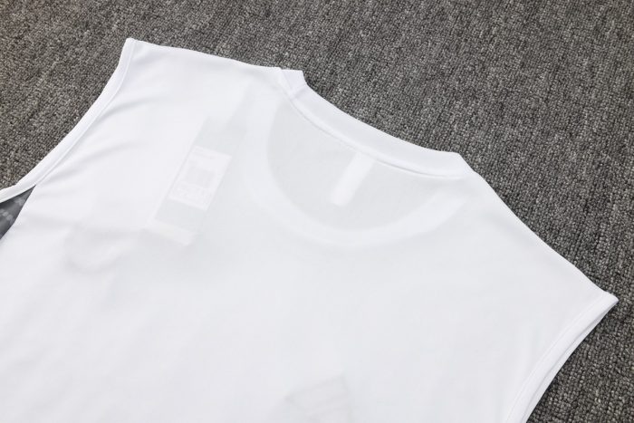 Real Madrid White Vest - 图片 4