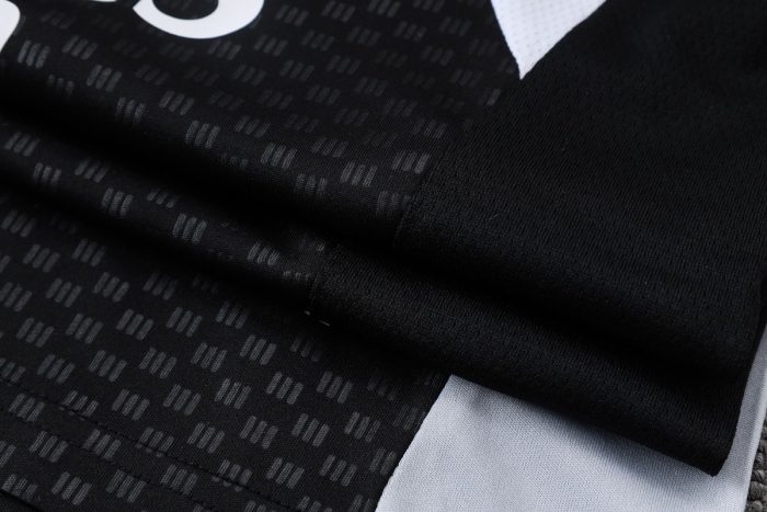 Real Madrid Black Vest - 图片 3