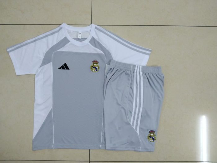 Real Madrid Grey White Short Sleeve Training Suit - 图片 9