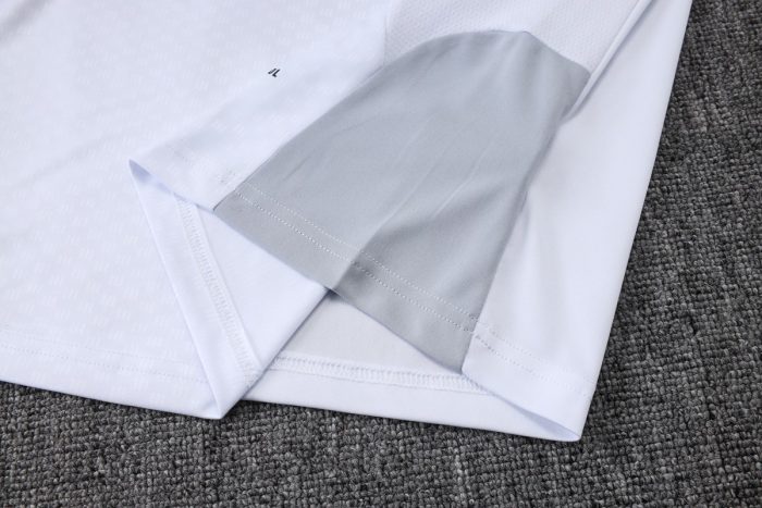 Real Madrid White Vest - 图片 4