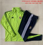 Real Madrid Retro Edition Kids' Long Zipper Jacket in Grass Green - 图片 3