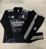 Real Madrid 24/25 Black Ink Splatter Half-Zip Jacket (White Trim on Shoulders) - 图片 9