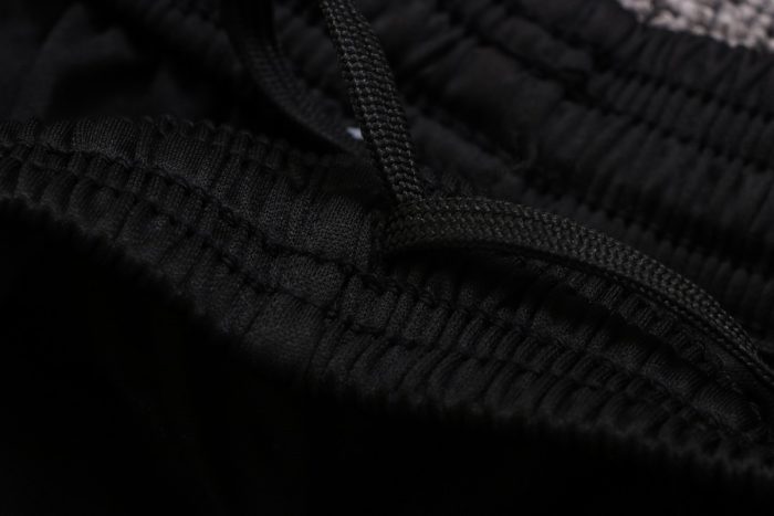 Real Madrid 22-23 Black Short Sleeve Training Set with 5-Inch Shorts - 图片 7