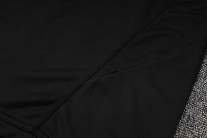 Real Madrid 23-24 Half Zip Jacket Black with White Trim - 图片 3