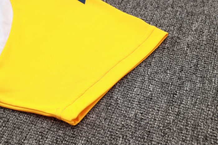 Real Madrid 24-25 White Polo Shirt with Yellow Sleeves - 图片 7