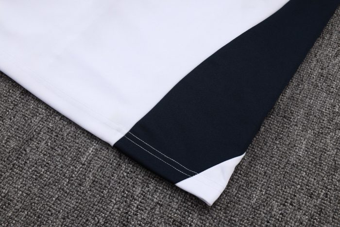 Real Madrid White Retro Edition (Blue-Green Color) - 图片 3