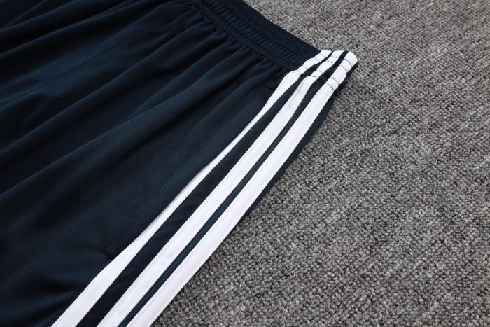 Real Madrid White Short Sleeve Training Suit with Green Trim - 图片 4