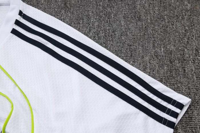 Real Madrid White Short Sleeve Training Suit with Green Trim - 图片 6