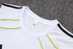 Real Madrid White Vest with Green Trim - 图片 6