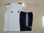 Real Madrid White Vest with Green Trim - 图片 9