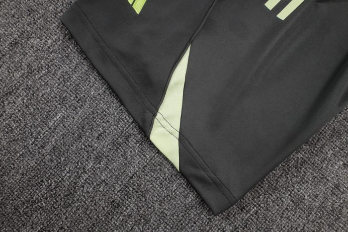 Real Madrid Grey Green Short Sleeve Training Suit - 图片 3