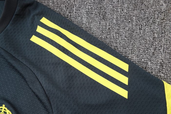 Real Madrid Dark Gray Short Sleeve Training Shirt with Yellow Accents - 图片 6