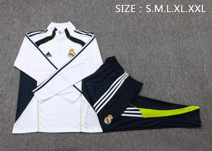 Real Madrid White Retro Edition with Cyan Accents - 图片 2