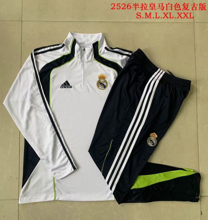 Real Madrid White Retro Edition with Cyan Accents - 图片 9