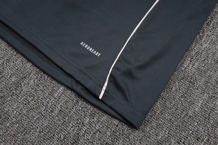 Real Madrid 2025/26 Half-Zip Jacket Dark Gray (Light Pink Trim) - 图片 4