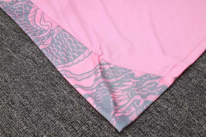 Real Madrid 24/25 Pink Vest (Spray Ink Dragon) - 图片 3